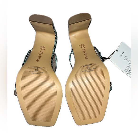 The Drop Avery Teal Snake Sandal Heels, NWT, Size 6 - Picture 5 of 6